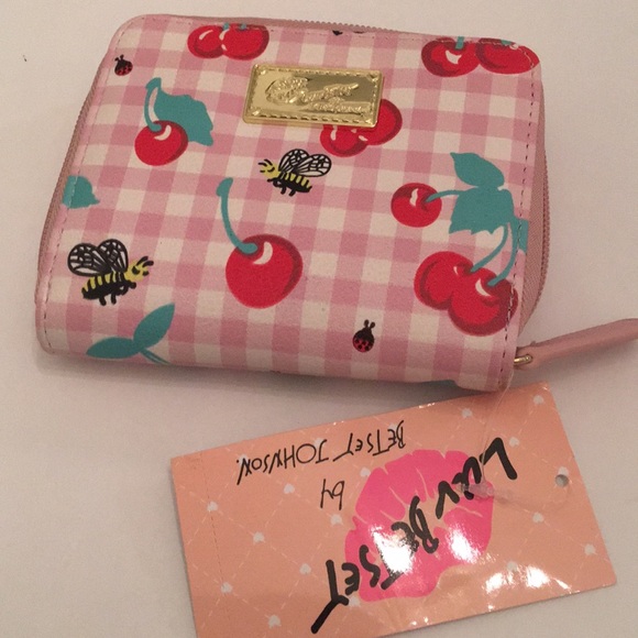 Betsey Johnson Handbags - 💐HP💐Betsy Johnson wallet